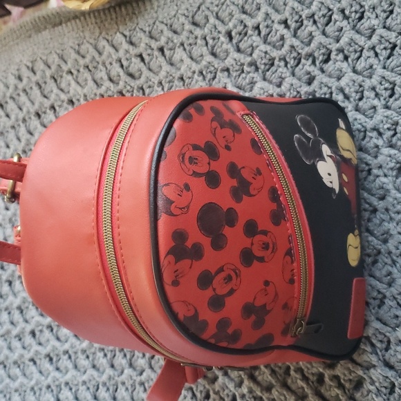 Loungefly Disney Backpack ❤ - Picture 7 of 8